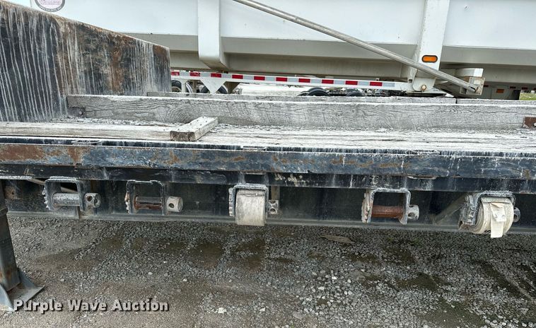 image for item OG9012 2000 Trailmobile F7CT  drop deck trailer