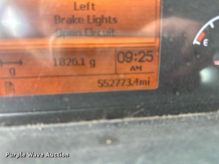 image for item OG9013 2006 Volvo VNL  semi truck