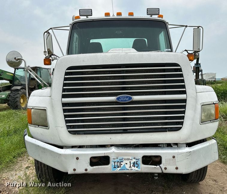 image for item OG9024 1992 Ford LTA9000  semi truck