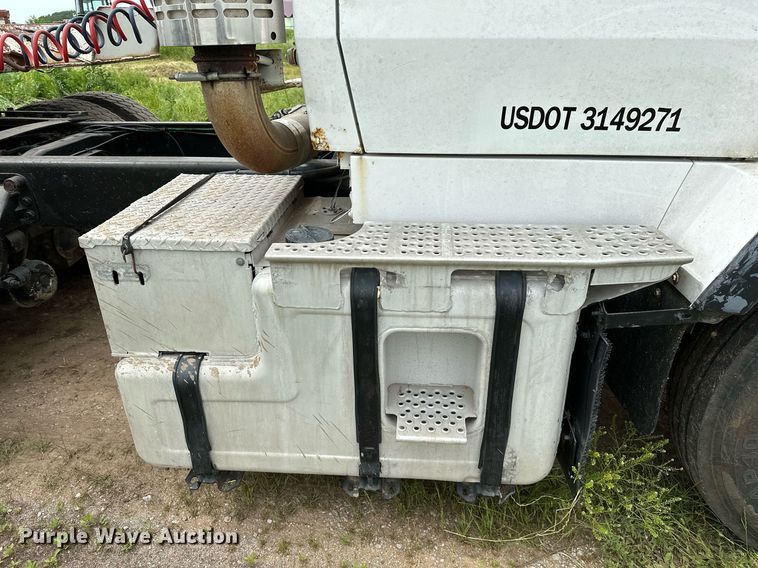 image for item OG9024 1992 Ford LTA9000  semi truck