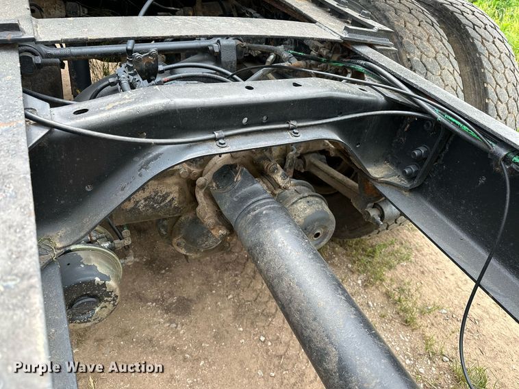 image for item OG9024 1992 Ford LTA9000  semi truck