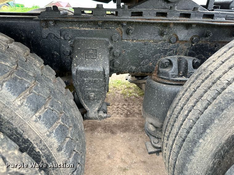 image for item OG9024 1992 Ford LTA9000  semi truck