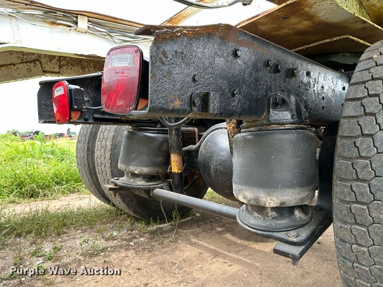 image for item OG9024 1992 Ford LTA9000  semi truck