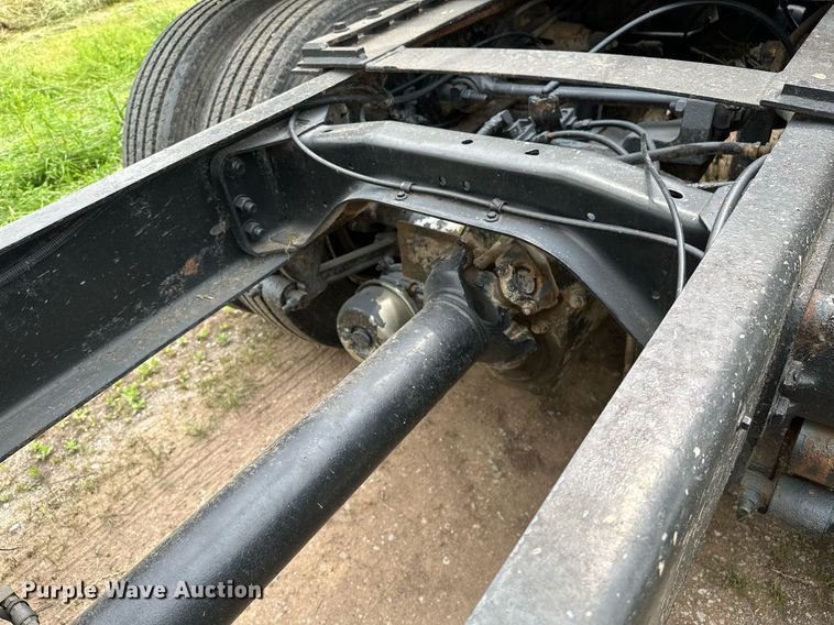 image for item OG9024 1992 Ford LTA9000  semi truck