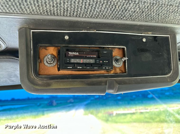 image for item OG9024 1992 Ford LTA9000  semi truck