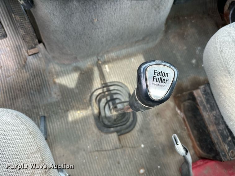 image for item OG9024 1992 Ford LTA9000  semi truck