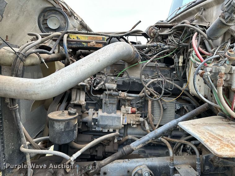 image for item OG9024 1992 Ford LTA9000  semi truck