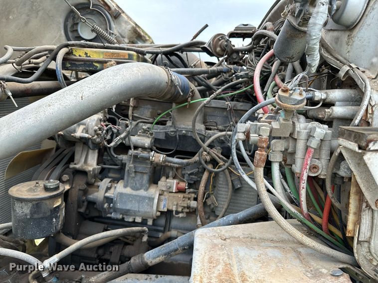 image for item OG9024 1992 Ford LTA9000  semi truck