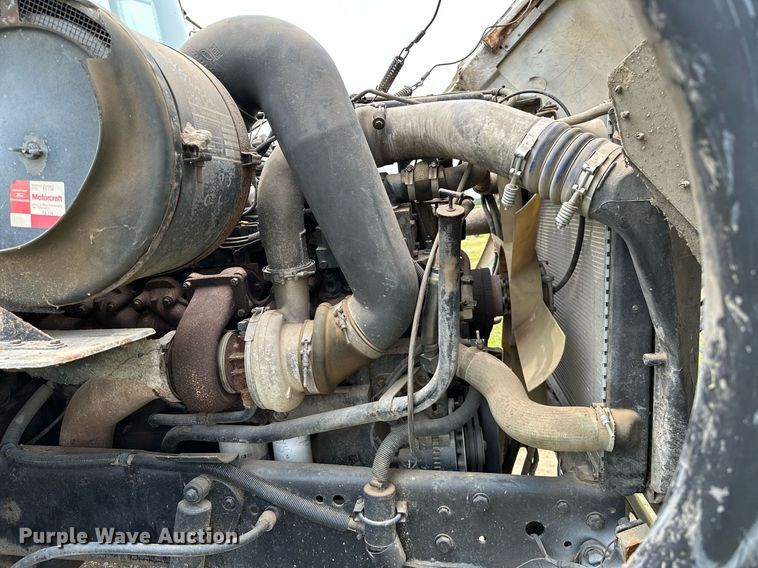 image for item OG9024 1992 Ford LTA9000  semi truck