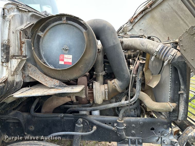 image for item OG9024 1992 Ford LTA9000  semi truck