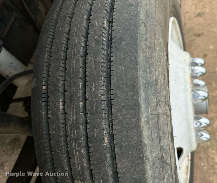 image for item OG9024 1992 Ford LTA9000  semi truck