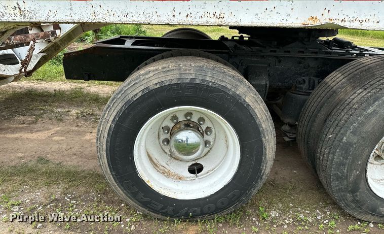 image for item OG9024 1992 Ford LTA9000  semi truck