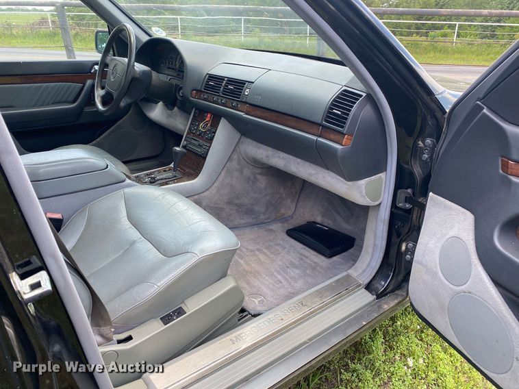 image for item DI7773 1995 Mercedes Benz S420