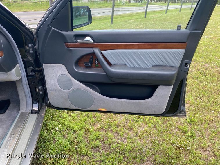 image for item DI7773 1995 Mercedes Benz S420