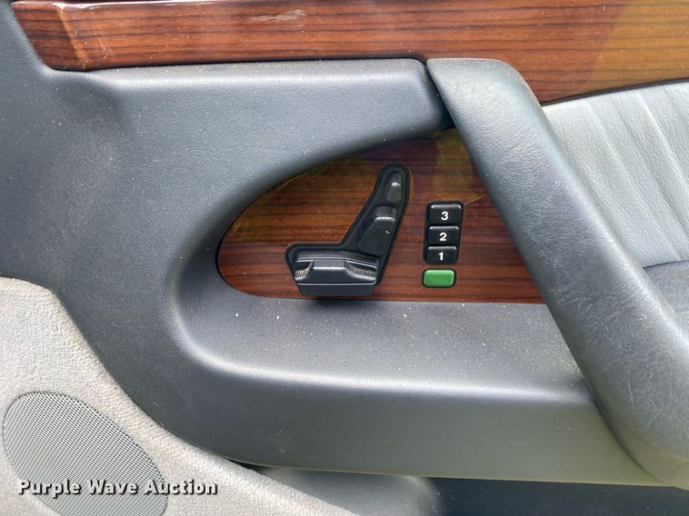 image for item DI7773 1995 Mercedes Benz S420