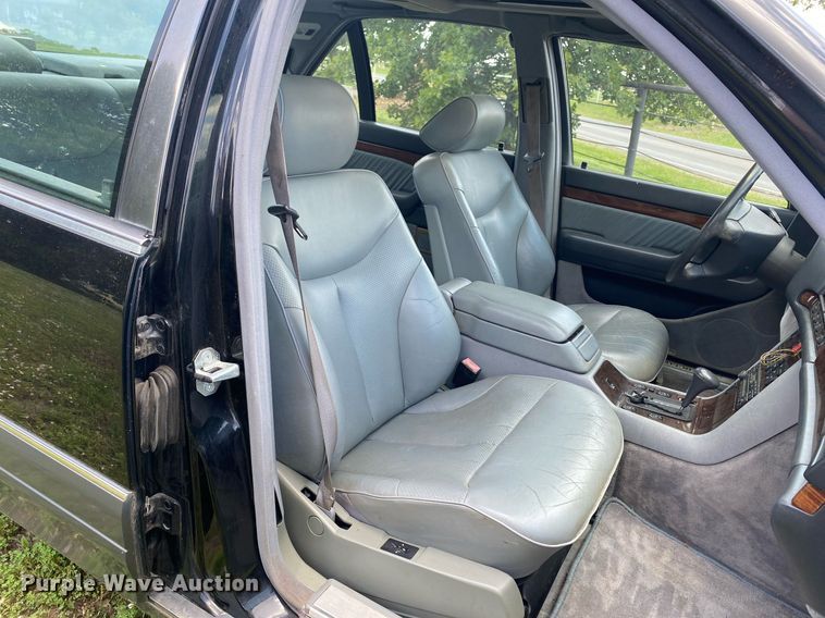 image for item DI7773 1995 Mercedes Benz S420