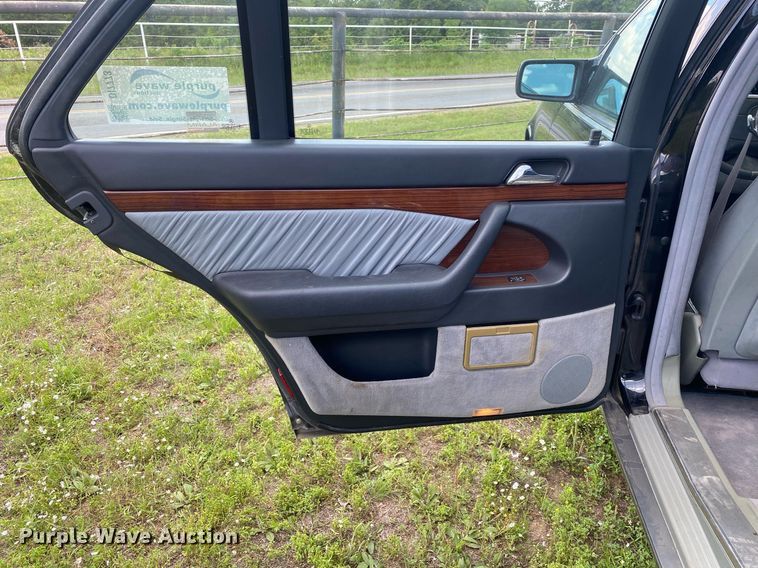 image for item DI7773 1995 Mercedes Benz S420