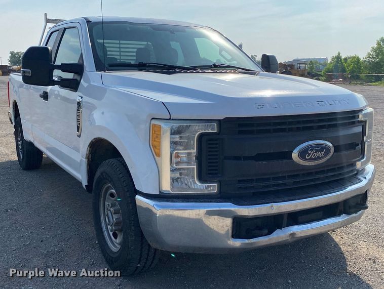 image for item DI7774 2017 Ford F250 Super Duty  SuperCab pickup truck