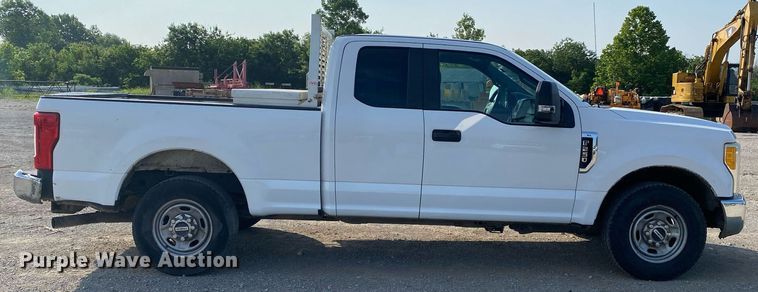 image for item DI7774 2017 Ford F250 Super Duty  SuperCab pickup truck