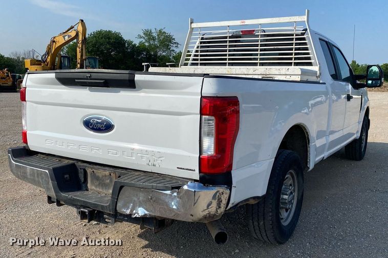 image for item DI7774 2017 Ford F250 Super Duty  SuperCab pickup truck