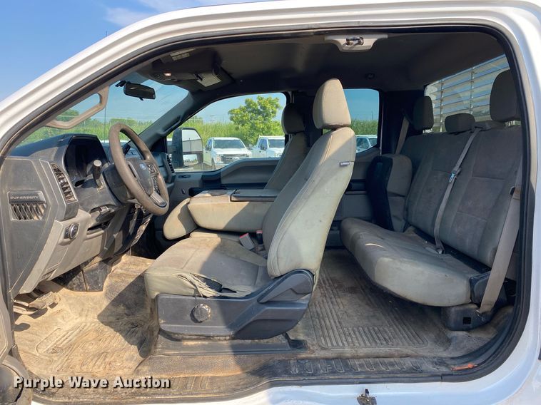 image for item DI7774 2017 Ford F250 Super Duty  SuperCab pickup truck