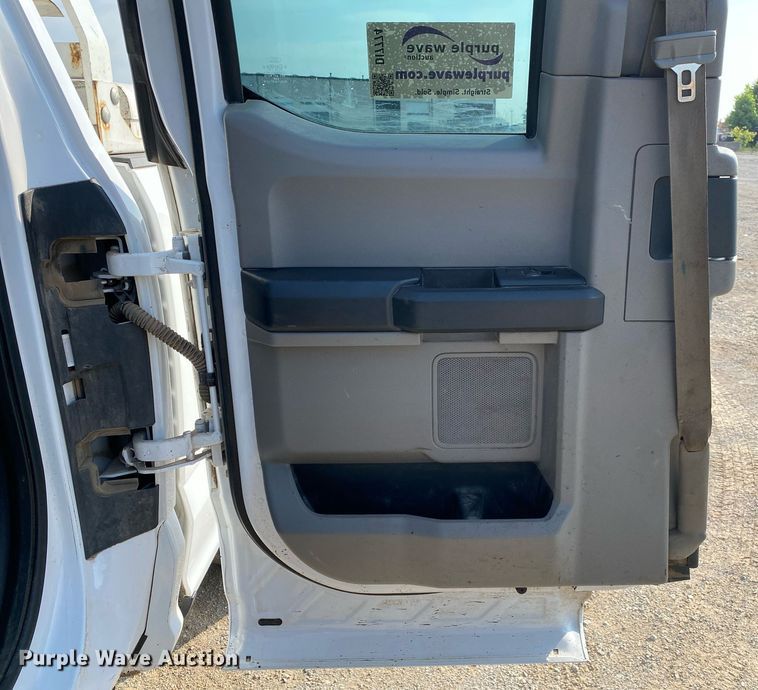 image for item DI7774 2017 Ford F250 Super Duty  SuperCab pickup truck