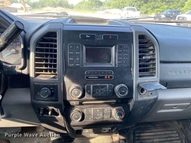 image for item DI7774 2017 Ford F250 Super Duty  SuperCab pickup truck