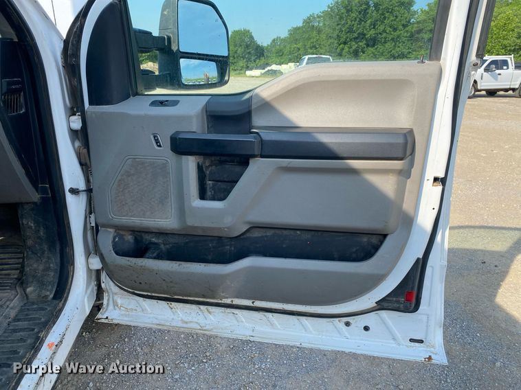 image for item DI7774 2017 Ford F250 Super Duty  SuperCab pickup truck