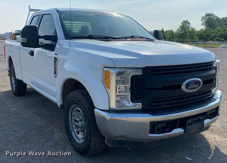 image for item DI7775 2017 Ford F250 Super Duty  SuperCab pickup truck