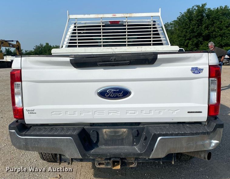 image for item DI7775 2017 Ford F250 Super Duty  SuperCab pickup truck