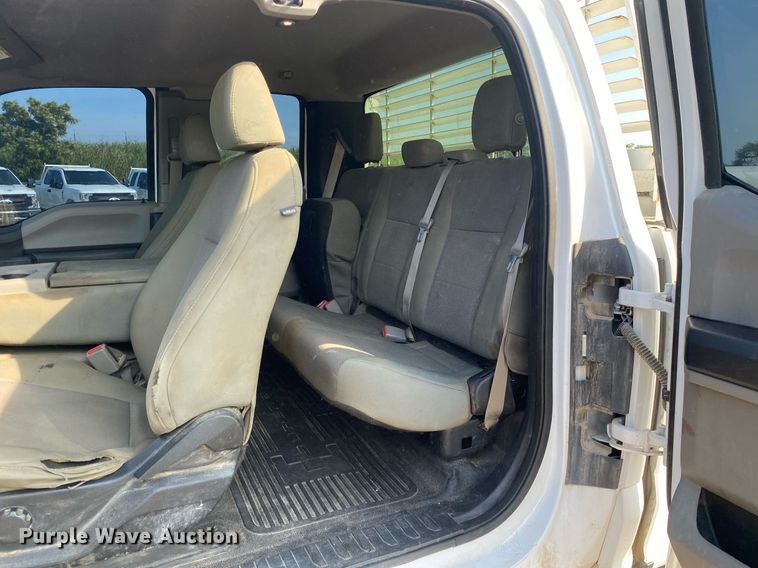 image for item DI7775 2017 Ford F250 Super Duty  SuperCab pickup truck