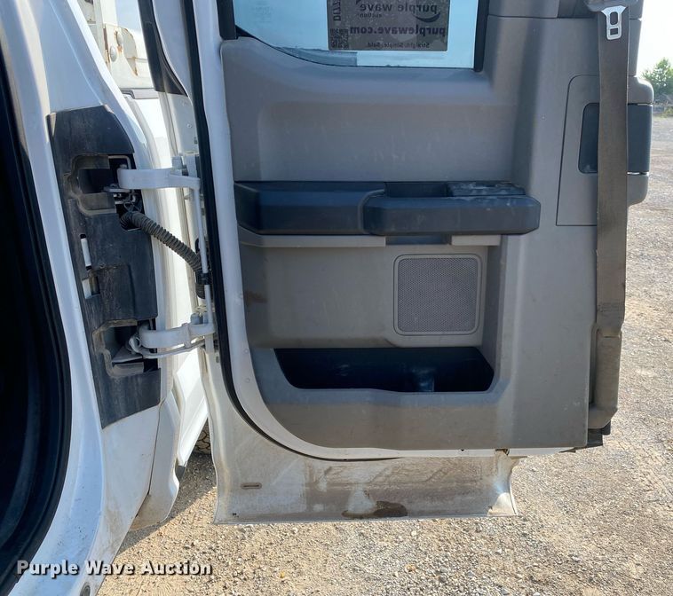 image for item DI7775 2017 Ford F250 Super Duty  SuperCab pickup truck