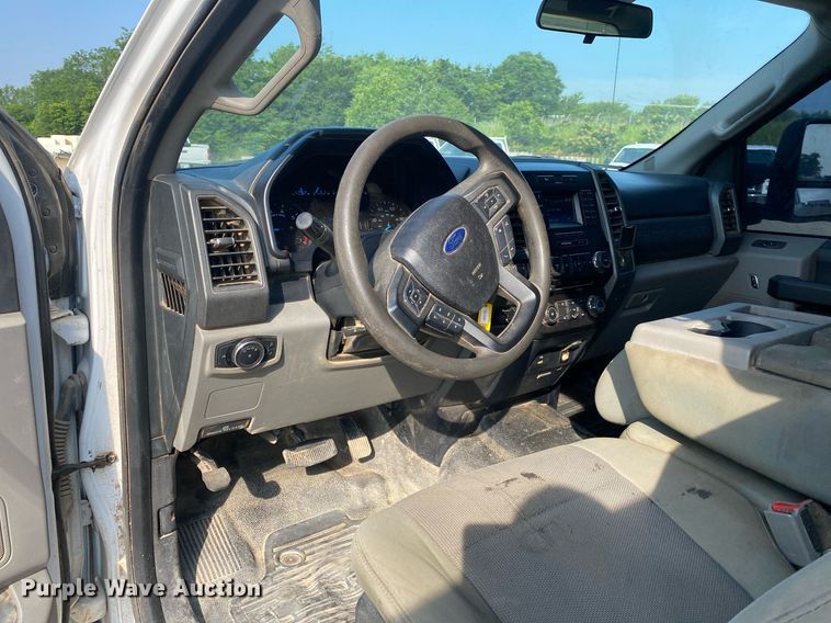 image for item DI7775 2017 Ford F250 Super Duty  SuperCab pickup truck