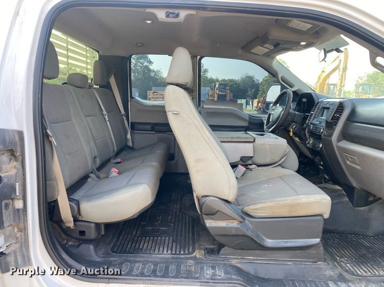 image for item DI7775 2017 Ford F250 Super Duty  SuperCab pickup truck