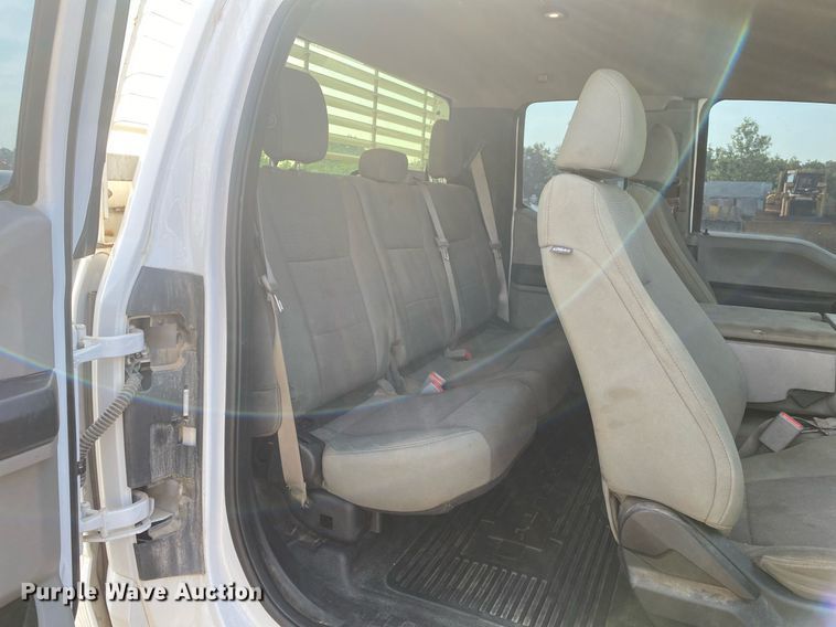 image for item DI7775 2017 Ford F250 Super Duty  SuperCab pickup truck