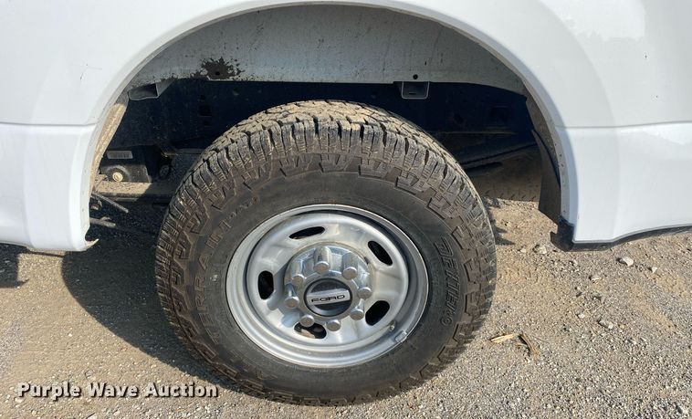 image for item DI7775 2017 Ford F250 Super Duty  SuperCab pickup truck