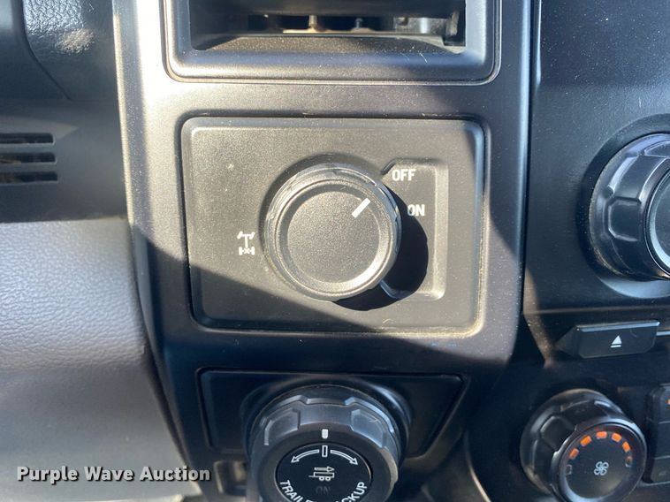 image for item DI7776 2016 Ford F150  SuperCrew pickup truck