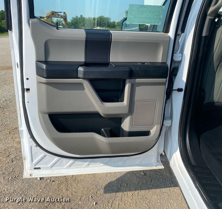 image for item DI7776 2016 Ford F150  SuperCrew pickup truck