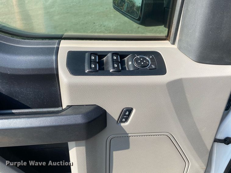 image for item DI7778 2017 Ford F150  SuperCrew pickup truck