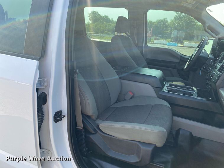 image for item DI7778 2017 Ford F150  SuperCrew pickup truck