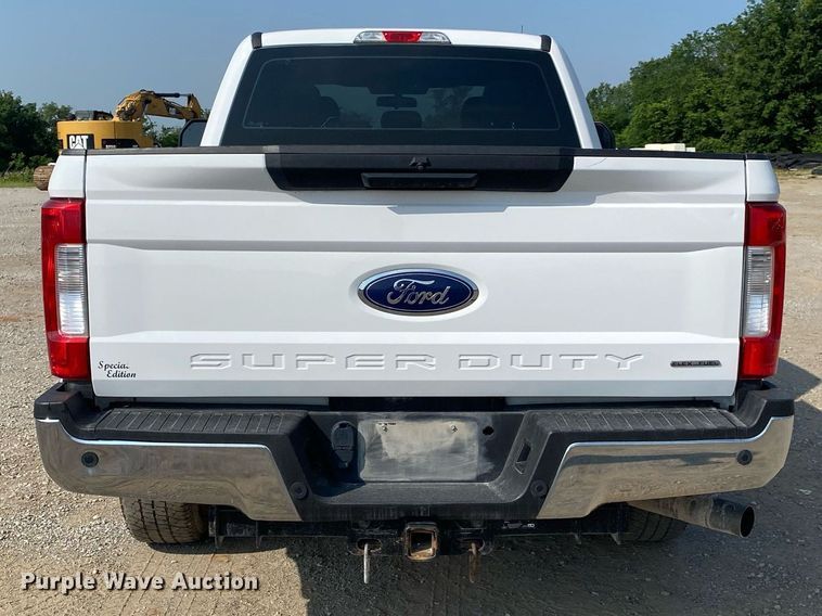 image for item DI7779 2019 Ford F250 Super Duty  SuperCab pickup truck