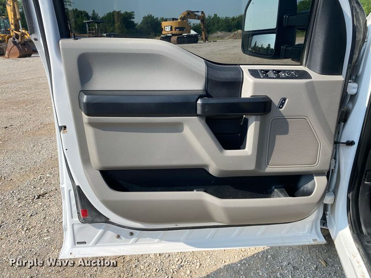 image for item DI7779 2019 Ford F250 Super Duty  SuperCab pickup truck