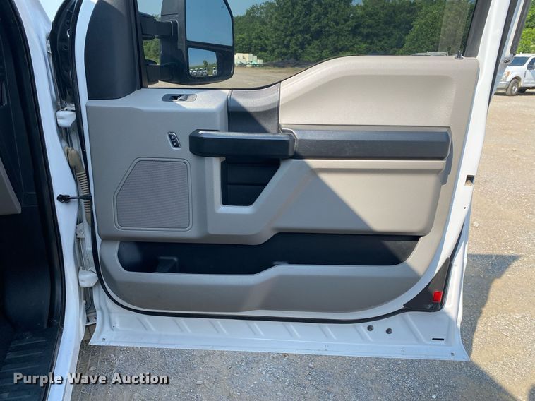 image for item DI7779 2019 Ford F250 Super Duty  SuperCab pickup truck