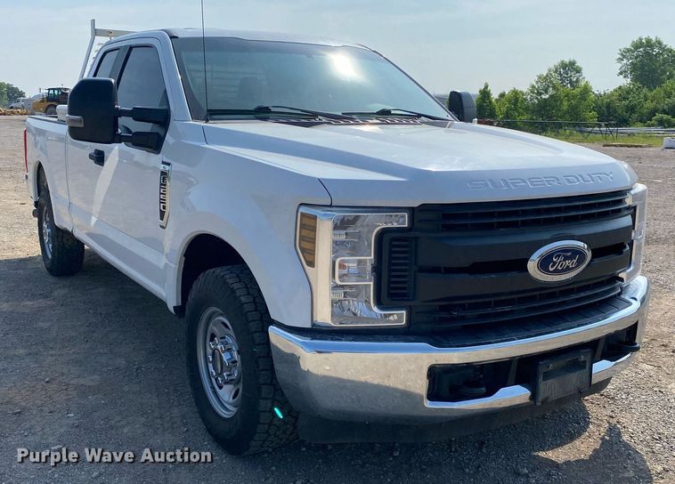 image for item DI7780 2019 Ford F250 Super Duty  SuperCab pickup truck