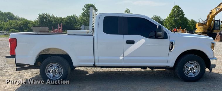 image for item DI7780 2019 Ford F250 Super Duty  SuperCab pickup truck
