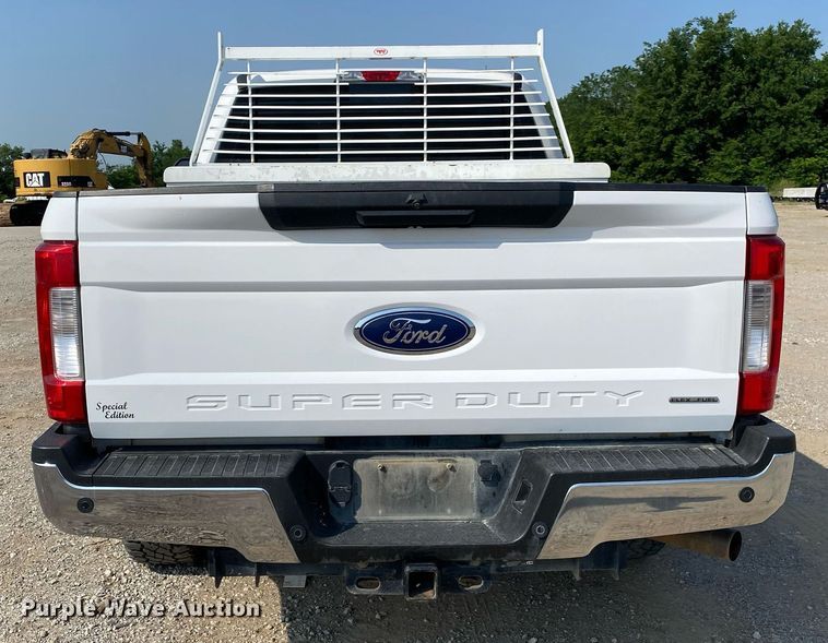 image for item DI7780 2019 Ford F250 Super Duty  SuperCab pickup truck