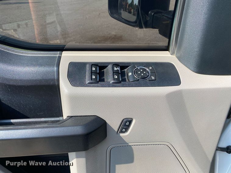 image for item DI7780 2019 Ford F250 Super Duty  SuperCab pickup truck