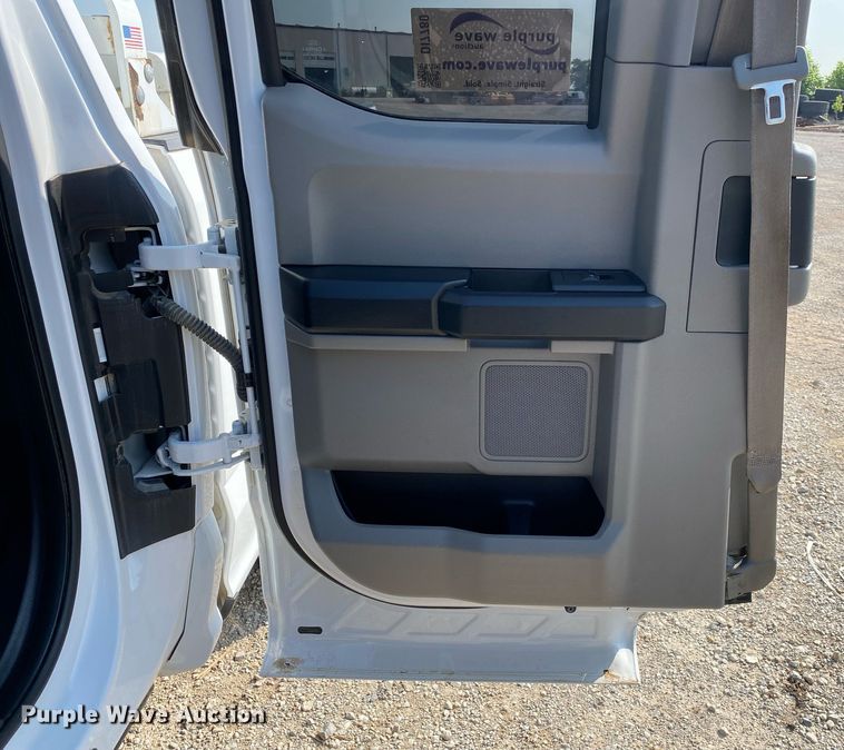 image for item DI7780 2019 Ford F250 Super Duty  SuperCab pickup truck