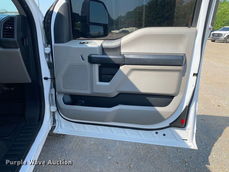 image for item DI7780 2019 Ford F250 Super Duty  SuperCab pickup truck