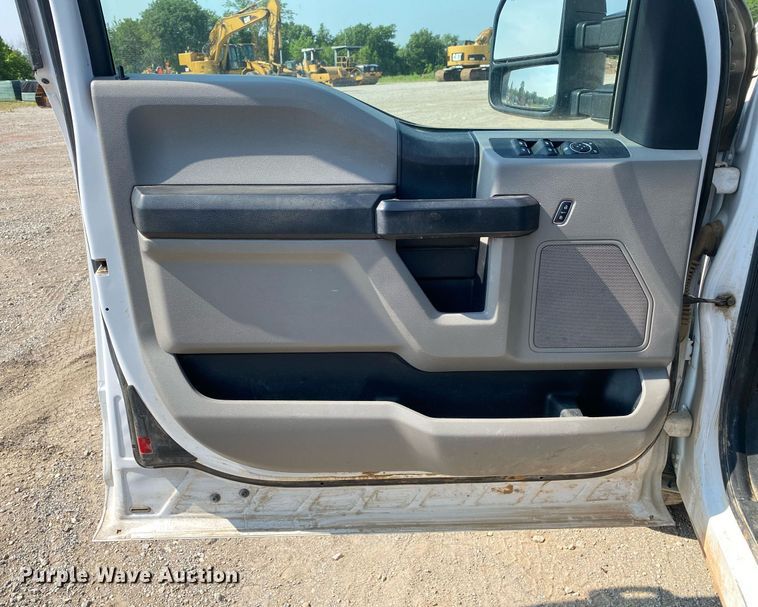 image for item DI7782 2018 Ford F250 Super Duty  SuperCab pickup truck